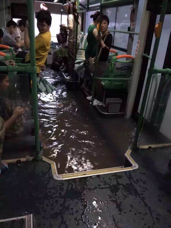 Guangzhou-flooding-6.jpg