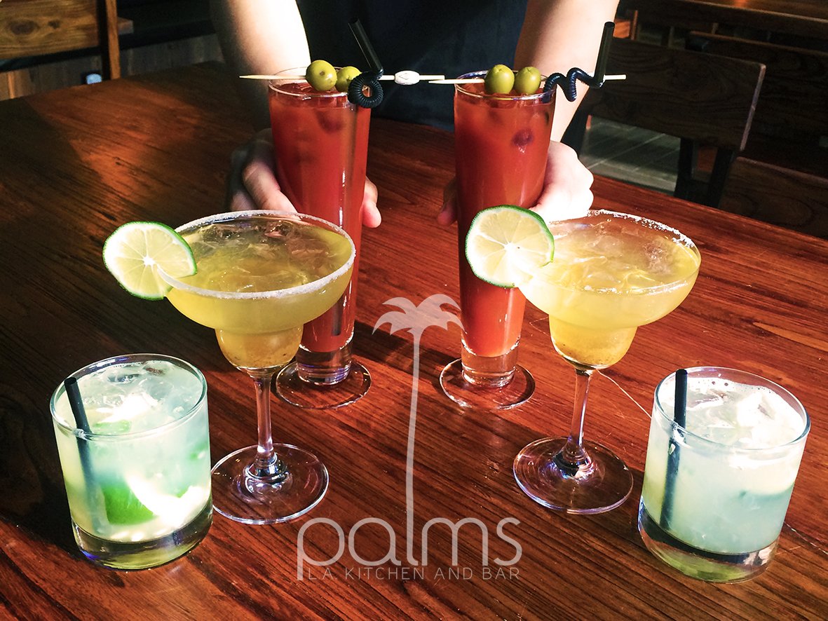201605/palms_double_fisting_thu_cinco-de-mayo.jpg
