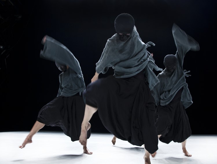 Tao Dance Theater: 4 (Image by Fan Xi)