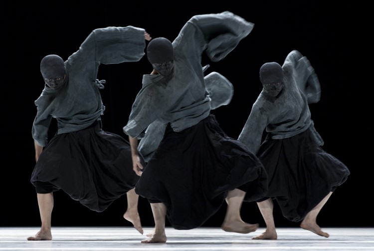 Tao Dance Theater: 4 (Image by Fan Xi)