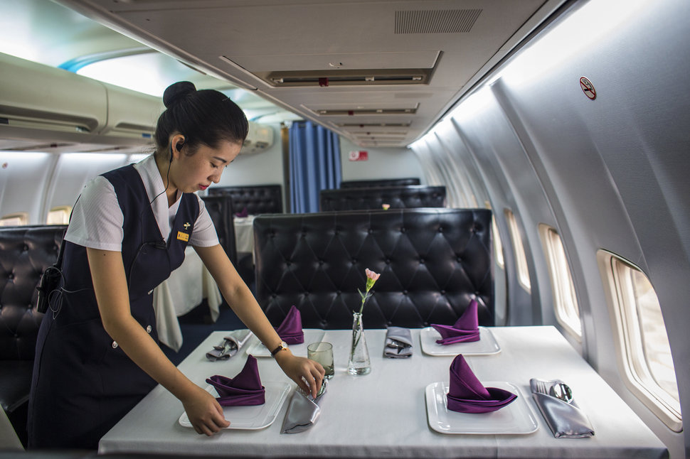 201609/airplane-restaurant.jpeg