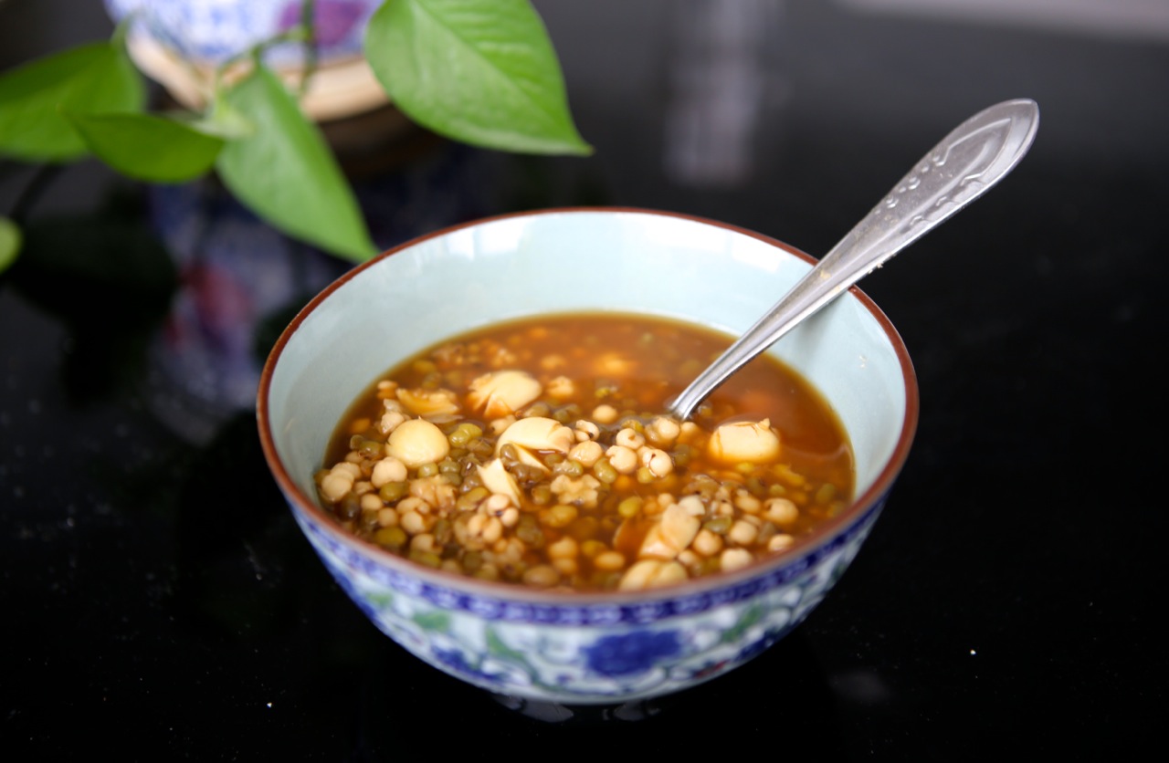 The Niubi Chef: Mung Bean Soup