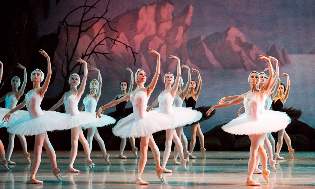 Swan-Lake-mariinsky.jpg