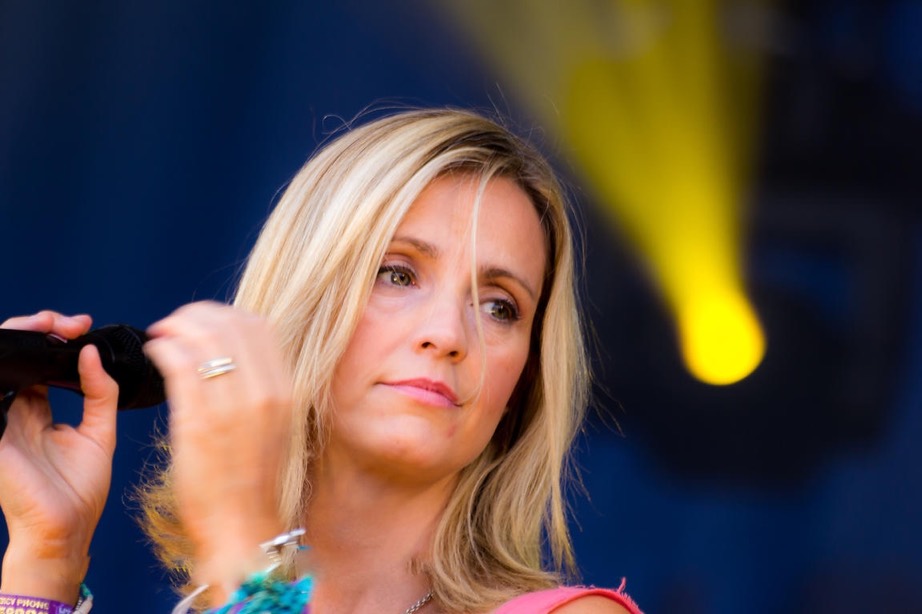 cara-dillon-1.jpg