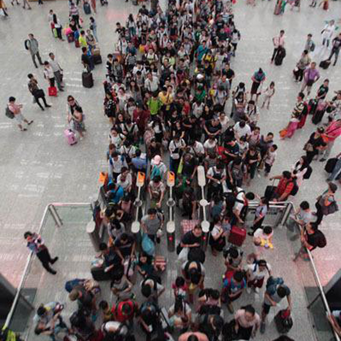 shenzhen-commuters-national-week-october-2016.jpg