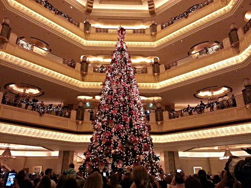 Christmas_trees_Emirates_palace.jpg