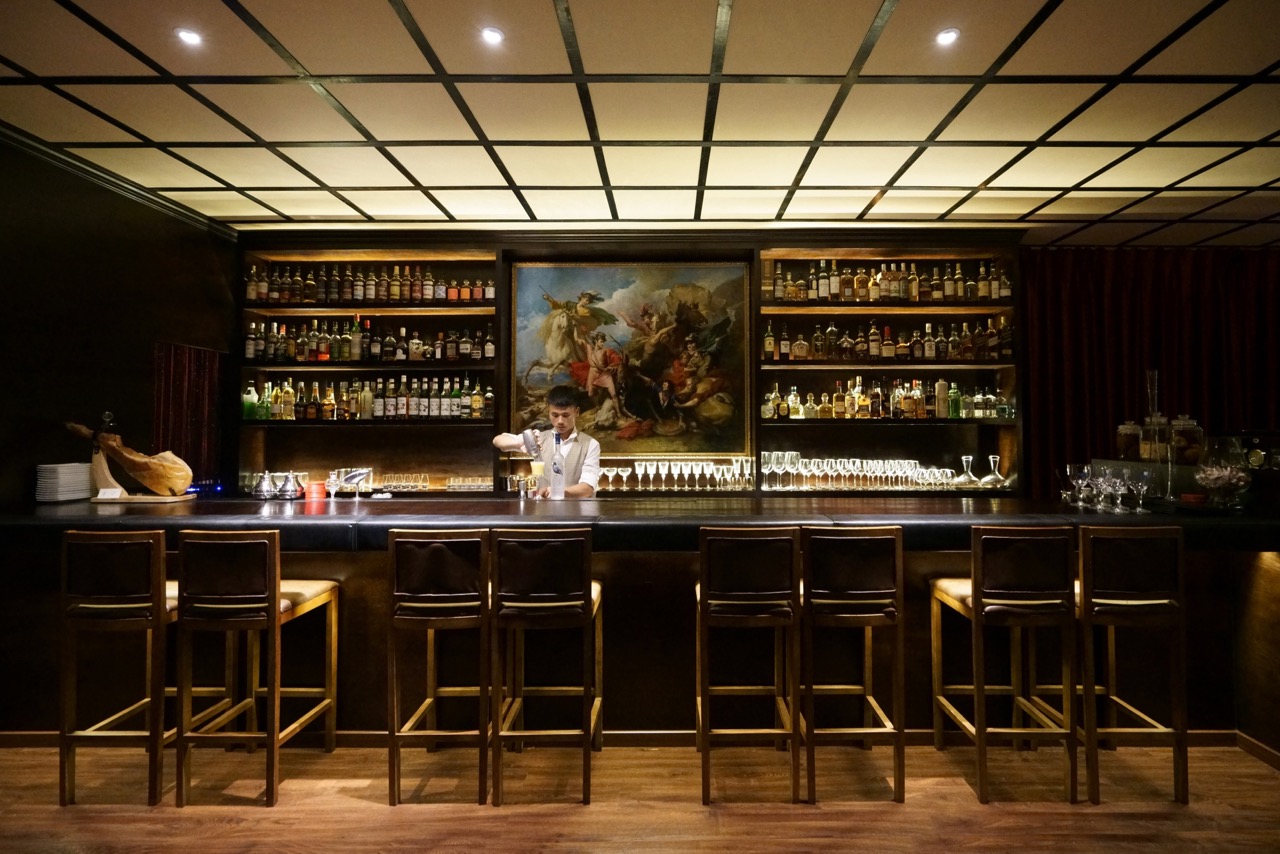 Out Of Office is a Mad Men-inspired drinks bar in Guangzhou