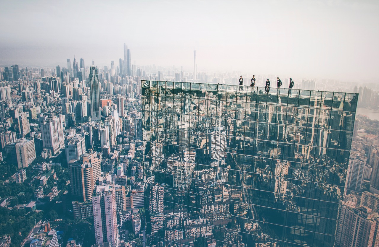 PHOTOS: Rooftoppers Capture Thrilling Views of South China