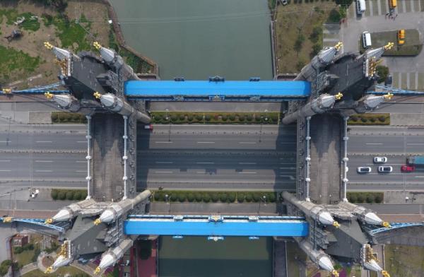 Tower Bridge of London Suzhou