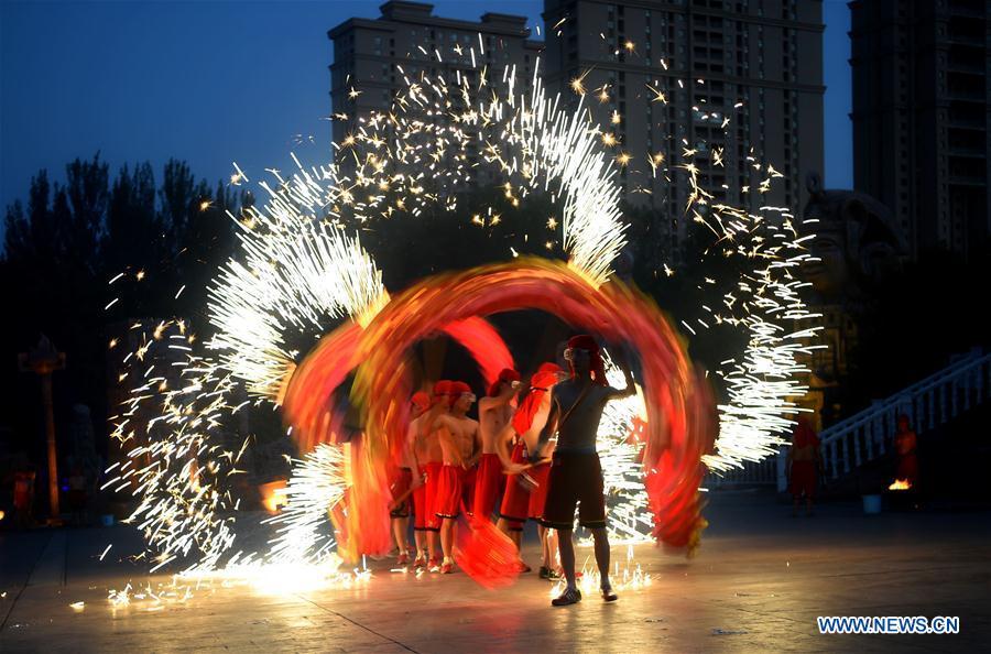 PHOTOS: Dragon Boat Festivities Around China