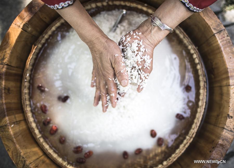 PHOTOS: Dragon Boat Festivities Around China