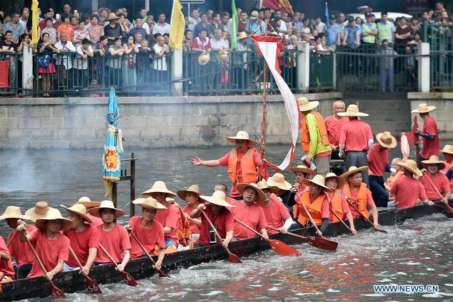 PHOTOS: Dragon Boat Festivities Around China