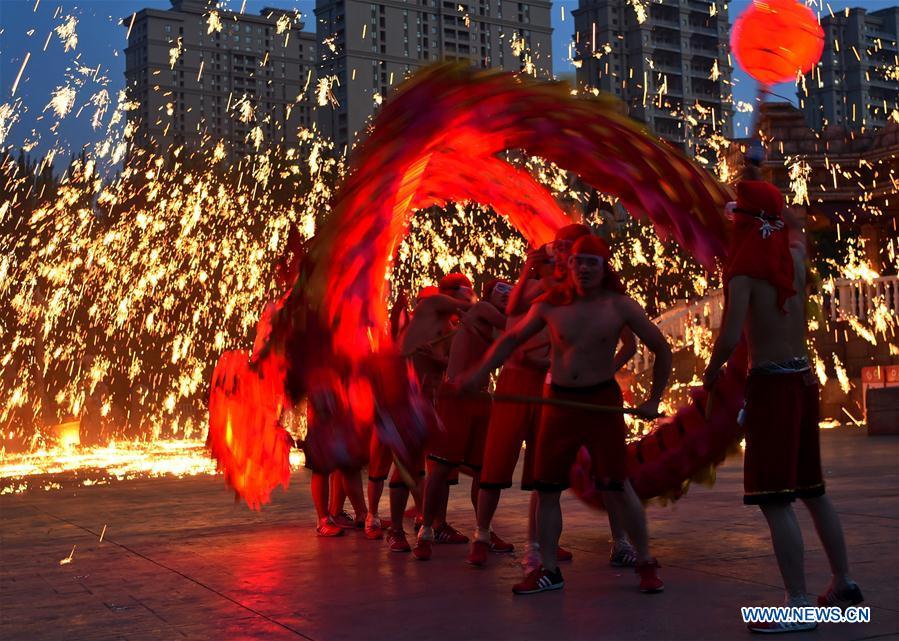 PHOTOS: Dragon Boat Festivities Around China