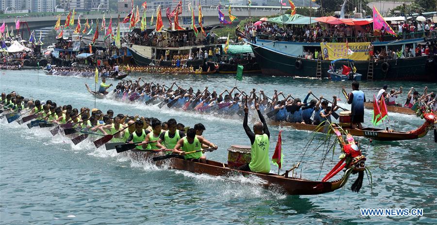 PHOTOS: Dragon Boat Festivities Around China