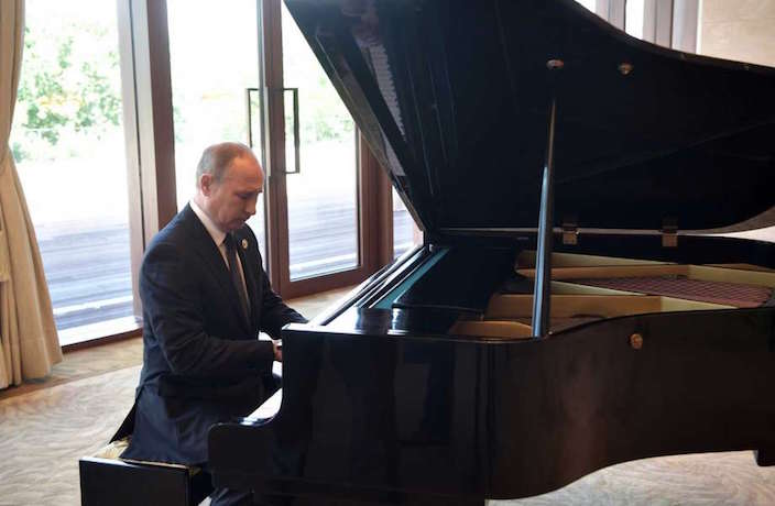 WATCH: Putin Performs Piano Solo for Xi Jinping in Beijing