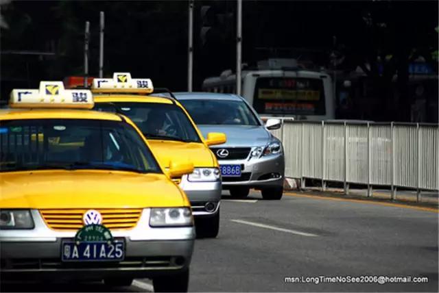 yellow-cabs-guangzhou