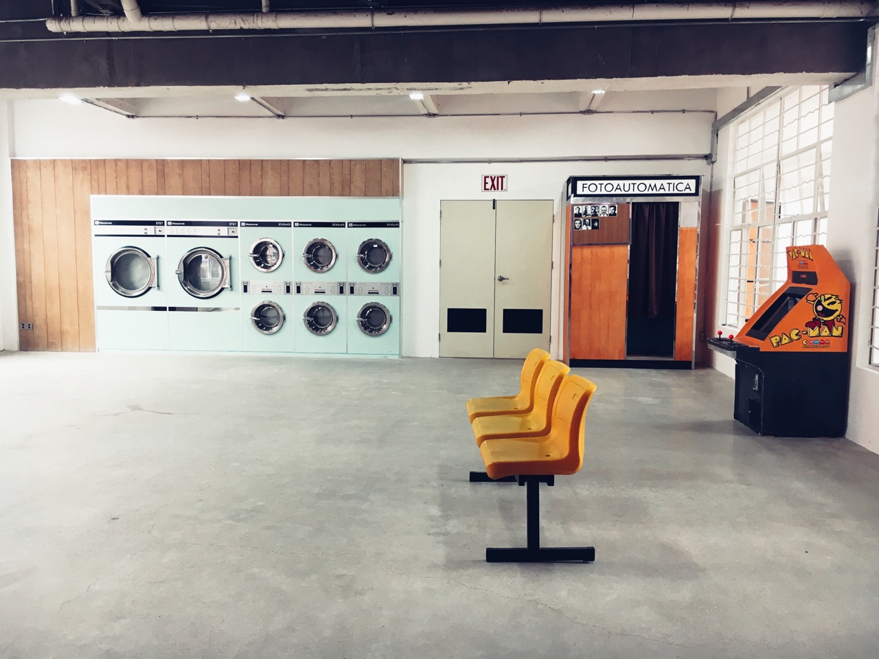 Art-Room-5-washing-machine
