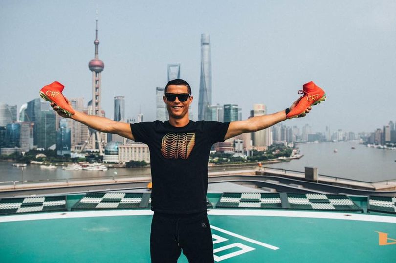 Cristiano Ronaldo Arrives in Shanghai, Says It's Hot Because of Him