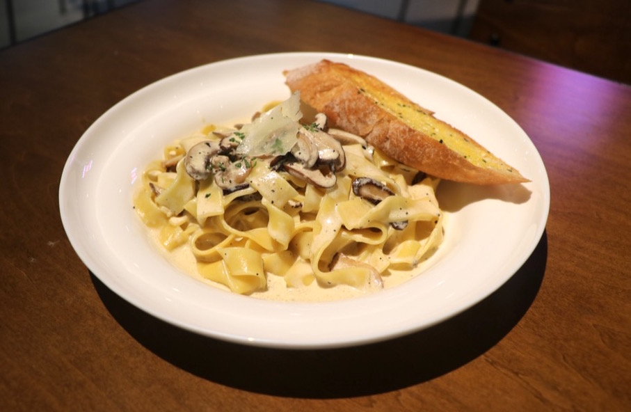 17.09-PRD-SZ-Food-Drink-New-Restaurant-Ciao-Caro-pasta.JPG