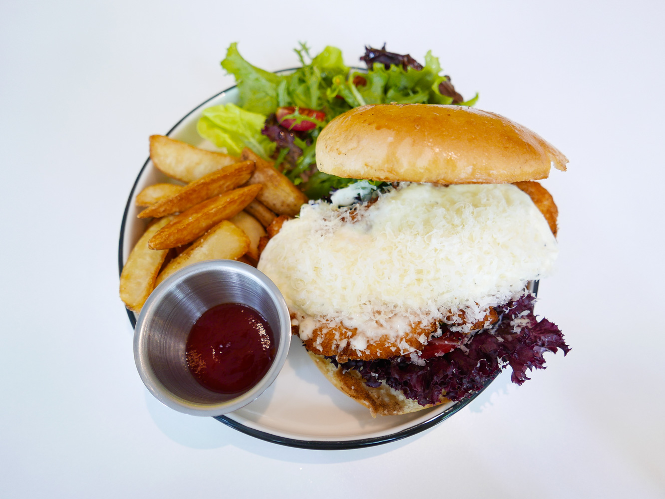 Sunnys-Burgerland-Restaurant-Review-Shanghai-4.jpg