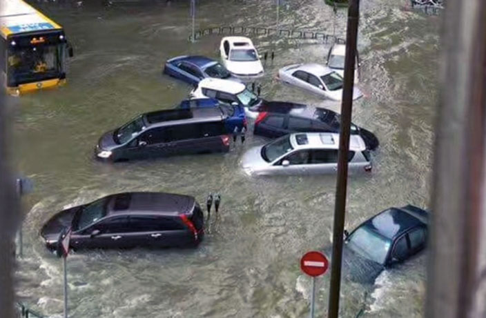 flooded-macau-typhoon.jpg