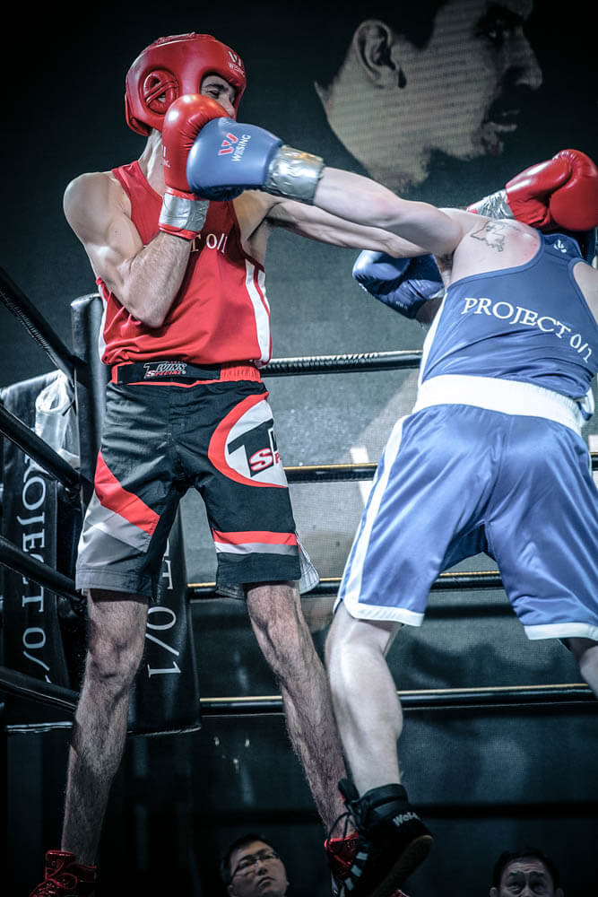 white-collar-fight1.jpg