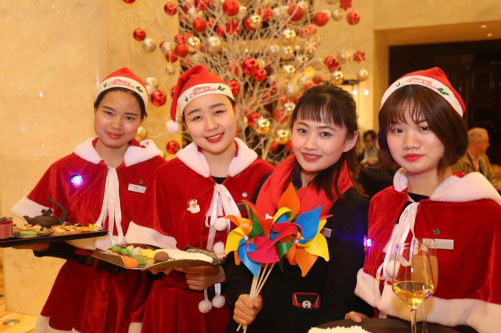 Christmas Tree Lighting at Sheraton Shanghai Waigaoqiao Hotel — That's Shanghai — thatsmags.com/shanghai — hotels, lifestyle, luxury, christmas, holiday