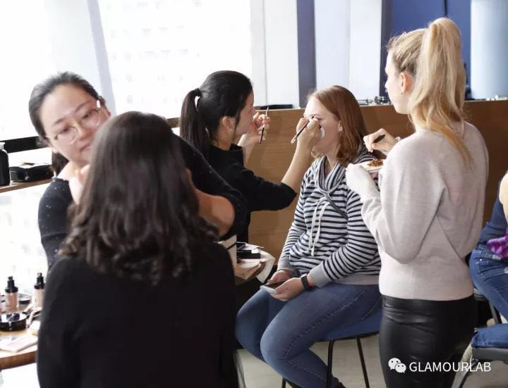 Kick-Start Your 2018 Beauty Routine at the Latest GLAMOURLAB Pop-Up