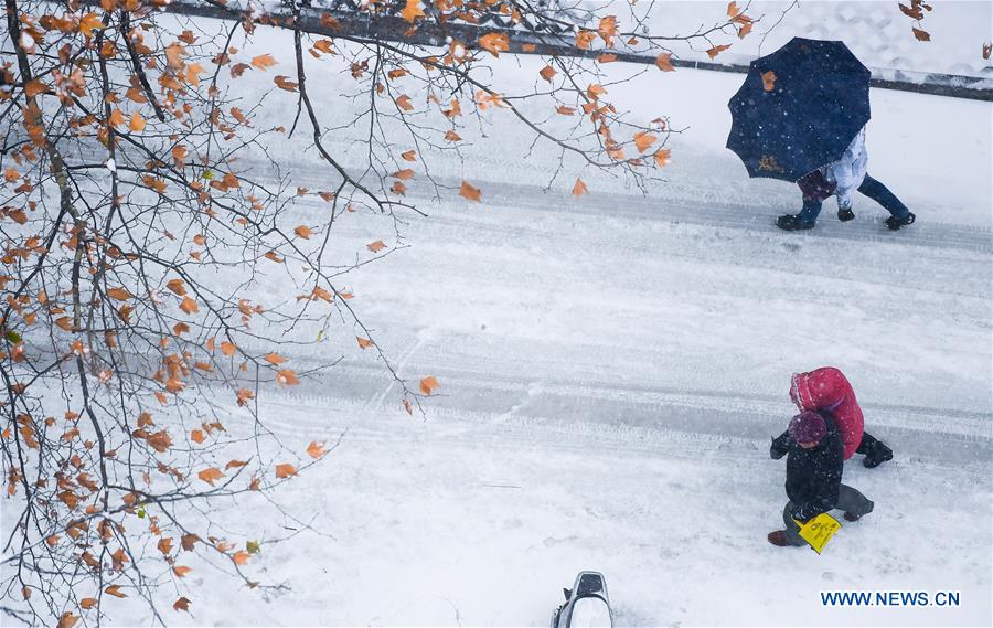 PHOTOS: Heavy Snowstorms Hit Eastern China