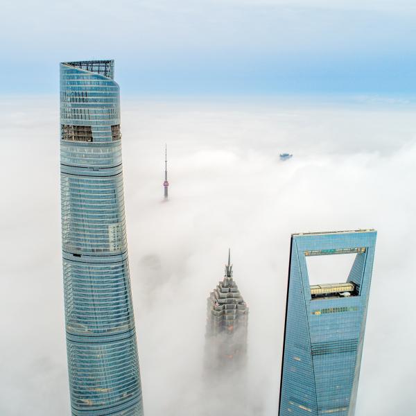 PHOTOS: Shanghai Shrouded in Heavy Early Morning Fog