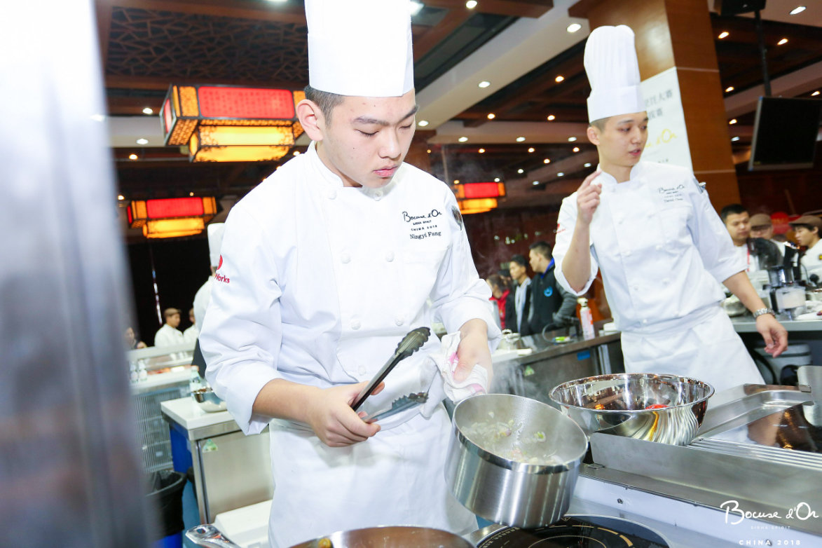 Bocuse-Cooking-action-shot.jpg