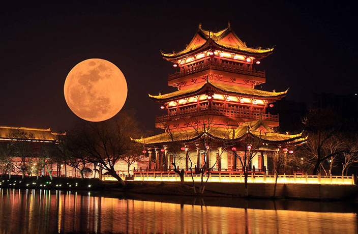 PHOTOS: Last Night's 'Super Blue Blood Moon' as Seen from China