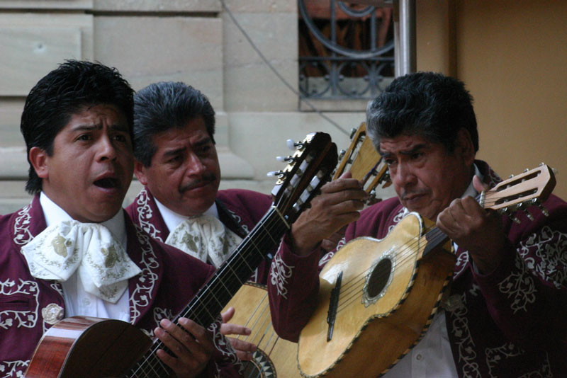 mariachi-band.jpg