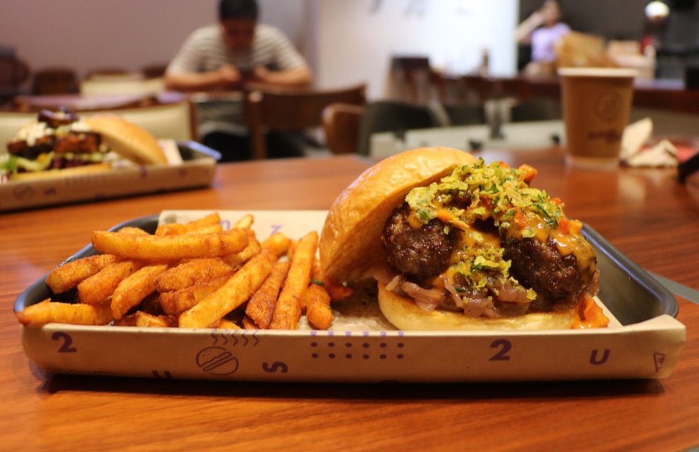 23-burger-3.JPG