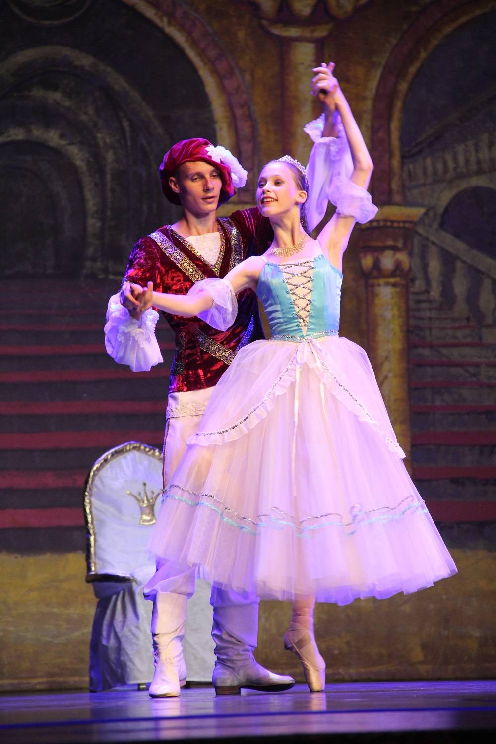 201806/Russian-Far-East-Children-s-Ballet--Alice-in-Wonderland.jpg