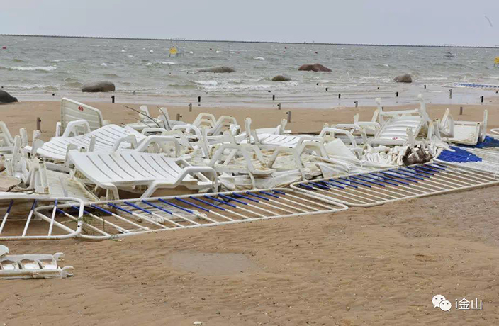 Jinshan City Beach Closed Due to Damage from Typhoon Yagi