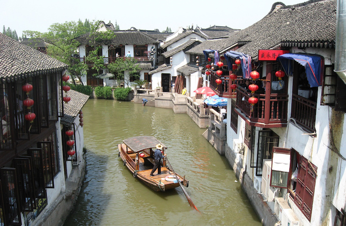 Your Ultimate Shanghai Daytrip Guide to Zhujiajiao Water Town