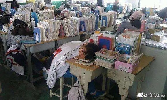 gaokao-sleep-in-classroom.jpg