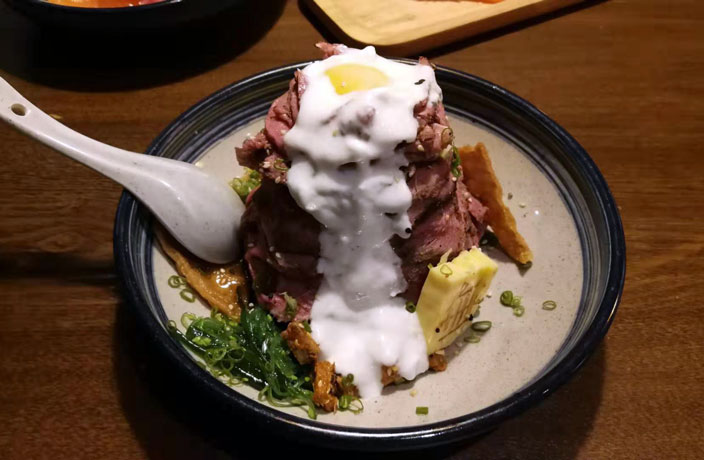 This Japanese Restaurant Serves an Epic 'Meat Volcano'