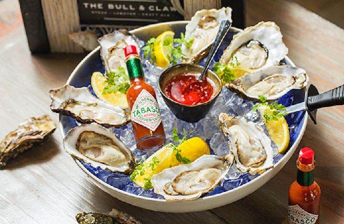 WIN! Martinis and Oysters Just ¥20 at The Bull & Claw