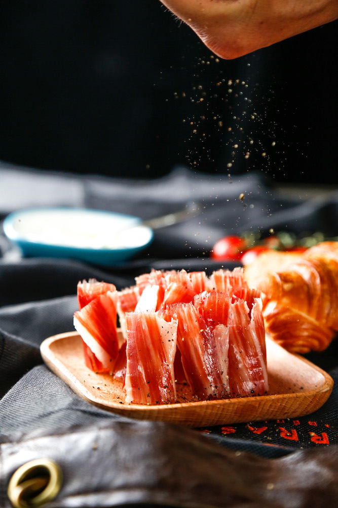 WIN! Jamón Ibérico Set from Carrasco