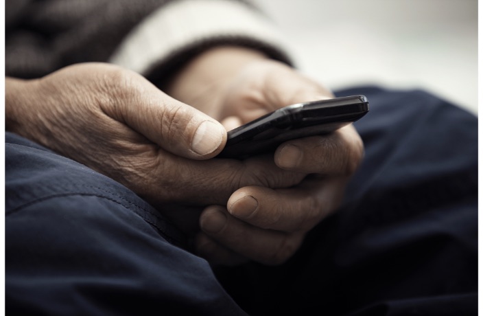 Beijing Seniors Won't Need Smartphones to Show Health Codes Anymore
