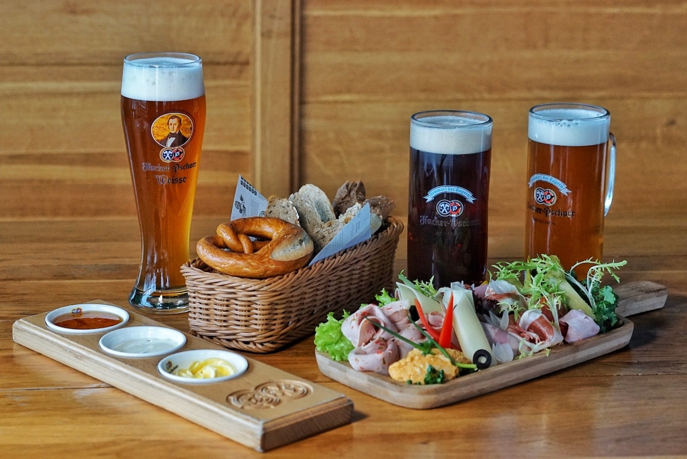 Free Flow German Beer & Food for Just ¥350