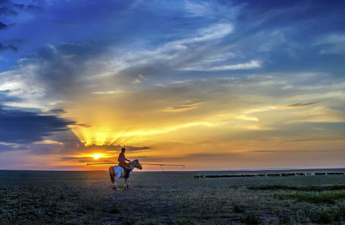 Inner Mongolia-based Tour Guide Describes the Ultimate Trip