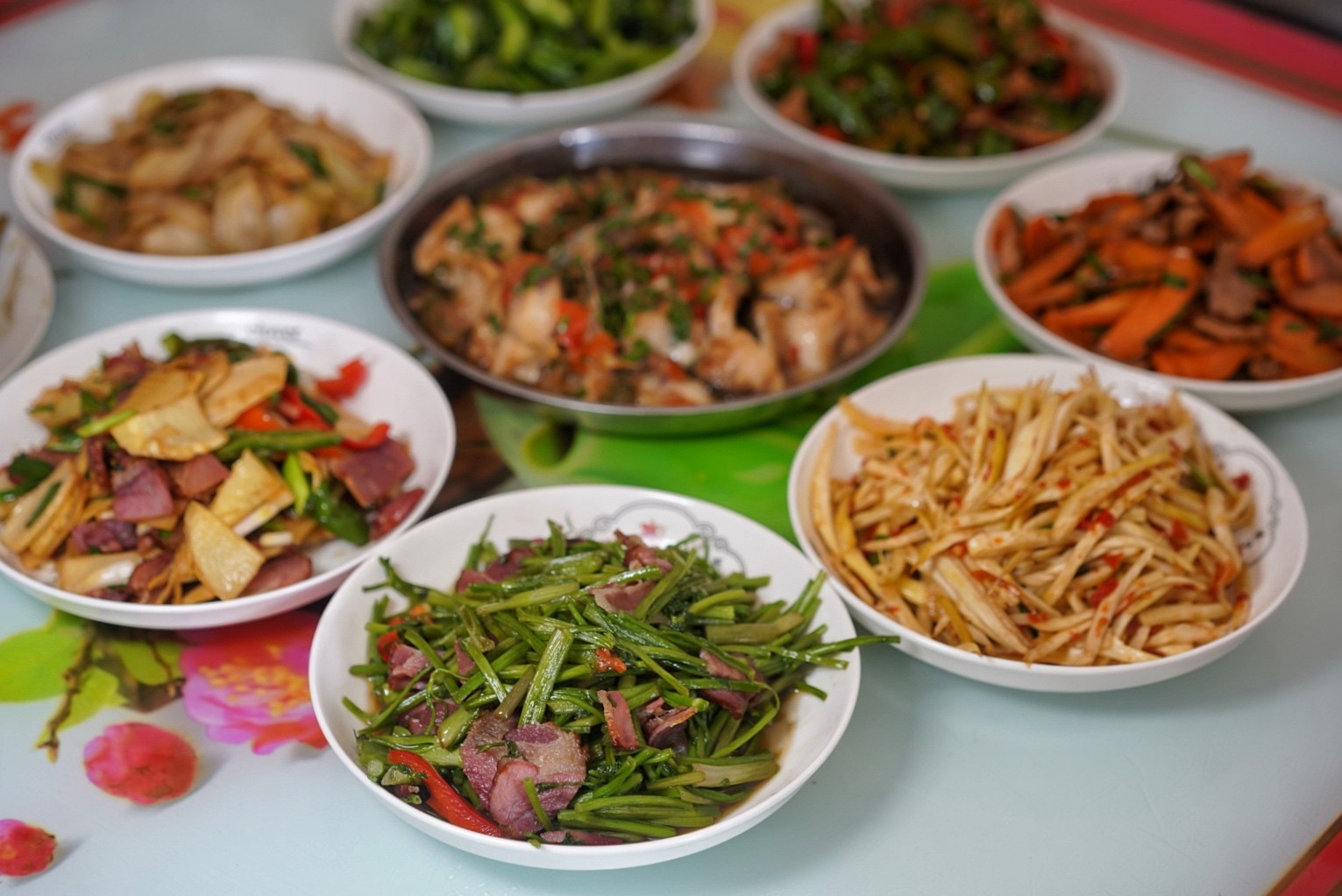 The Secret Kitchens of Jiangxi's Village Ayis Cooking Experience – That ...