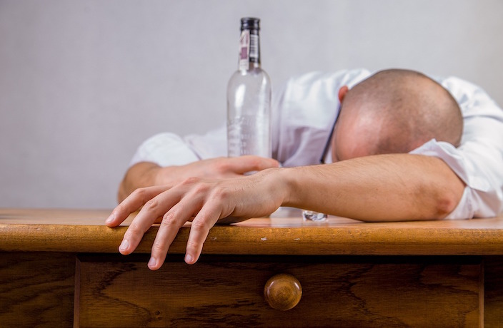 Man in SW China Dies After 2 Days Heavy Drinking, and Then…