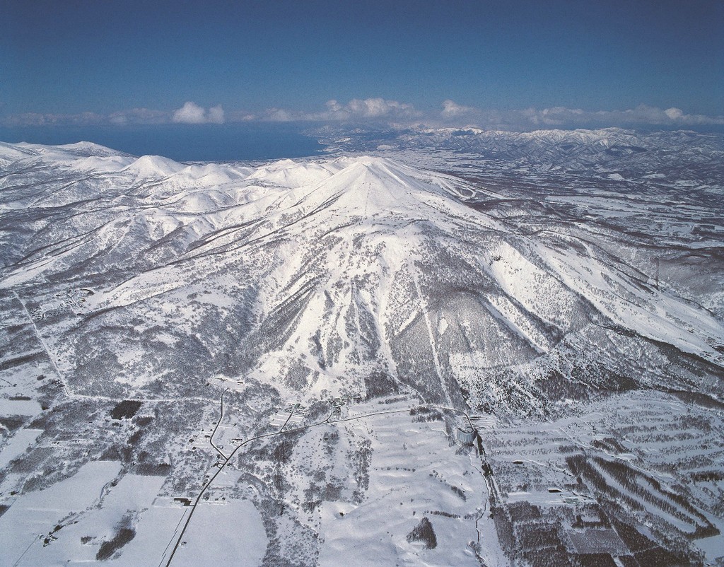 Niseko-Village.jpg