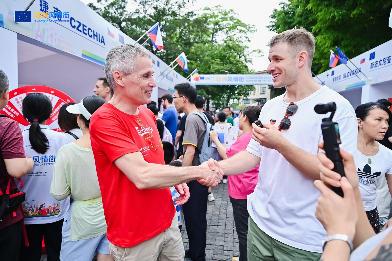 European-Culture-Street-Brings-Taste-of-Europe-to-Guangzhou-004.jpg