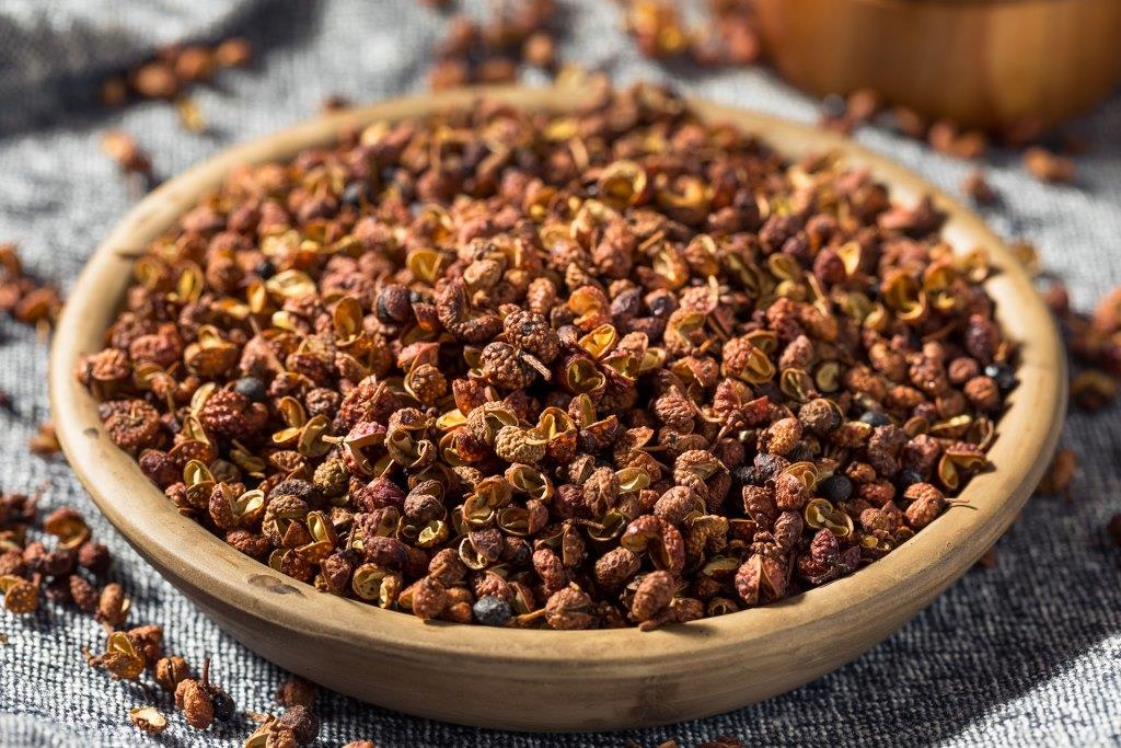 What-Is-Sichuan-Peppercorn---How-to-Cook-with-It_00-Feat-Img.jpg