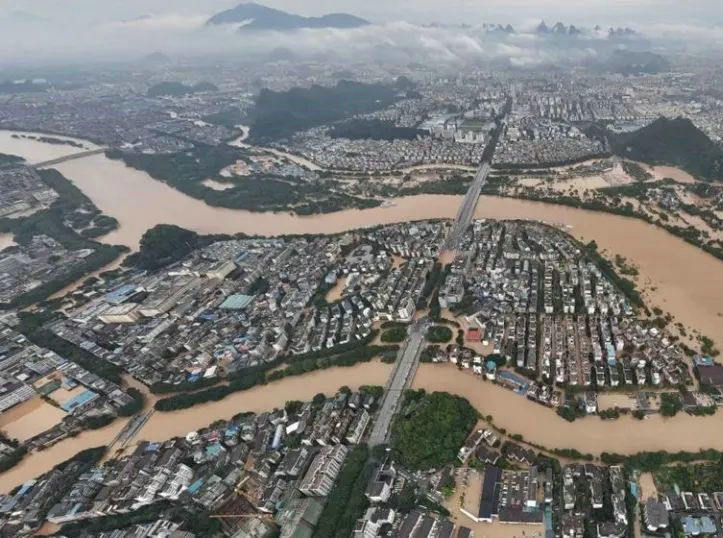 WATCH: Guilin Suffers Worst Flooding in 26 Years